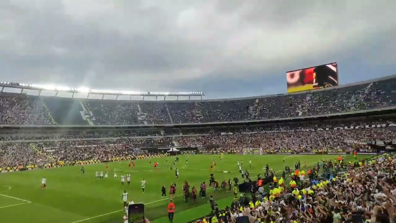 MOMENTO QUE O MONUMENTAL EXPLODE COM A TORCIDA DO BOTAFOGO! &Eacute; CAMPE&Atilde;O DA LIBERTADORES!