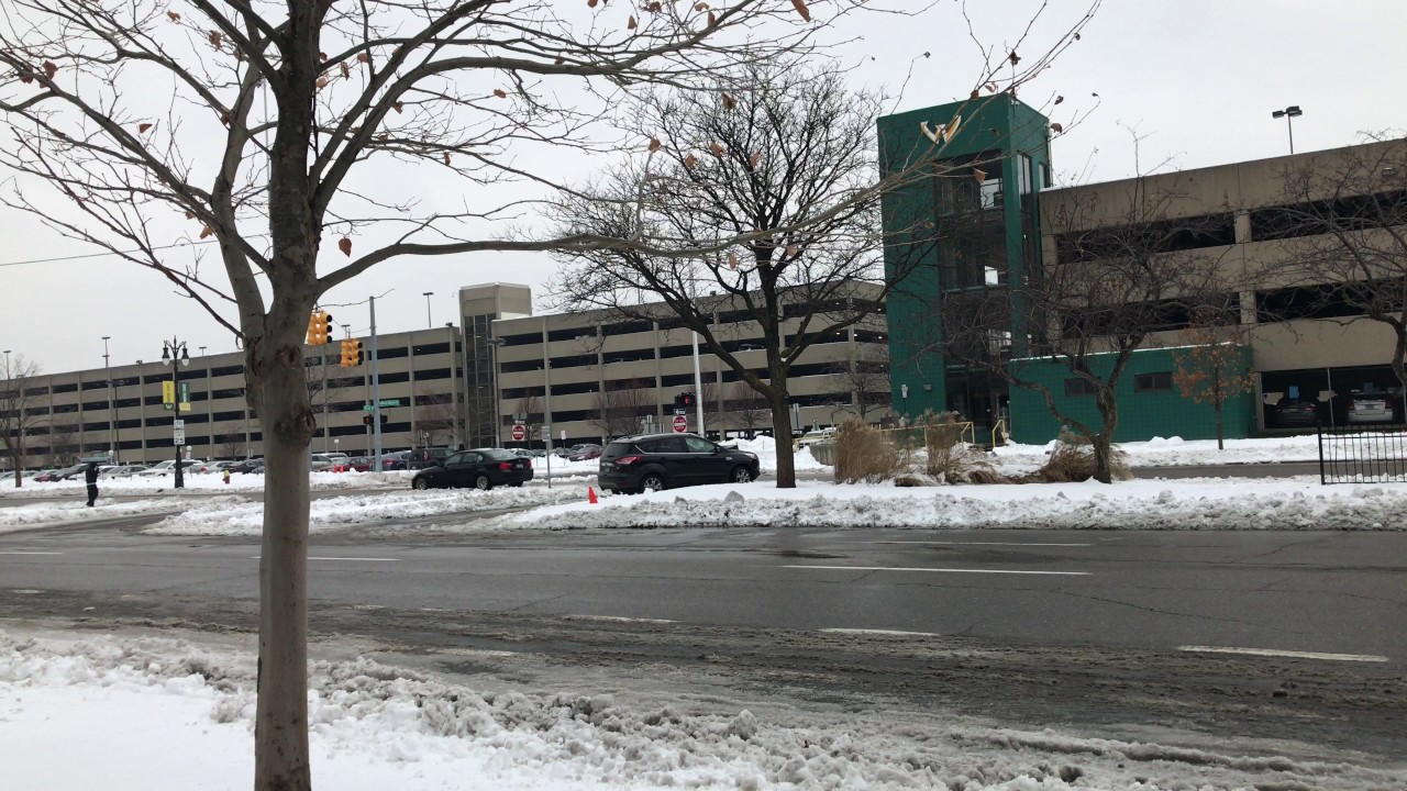 Driver incorrectly uses a Michigan Left
