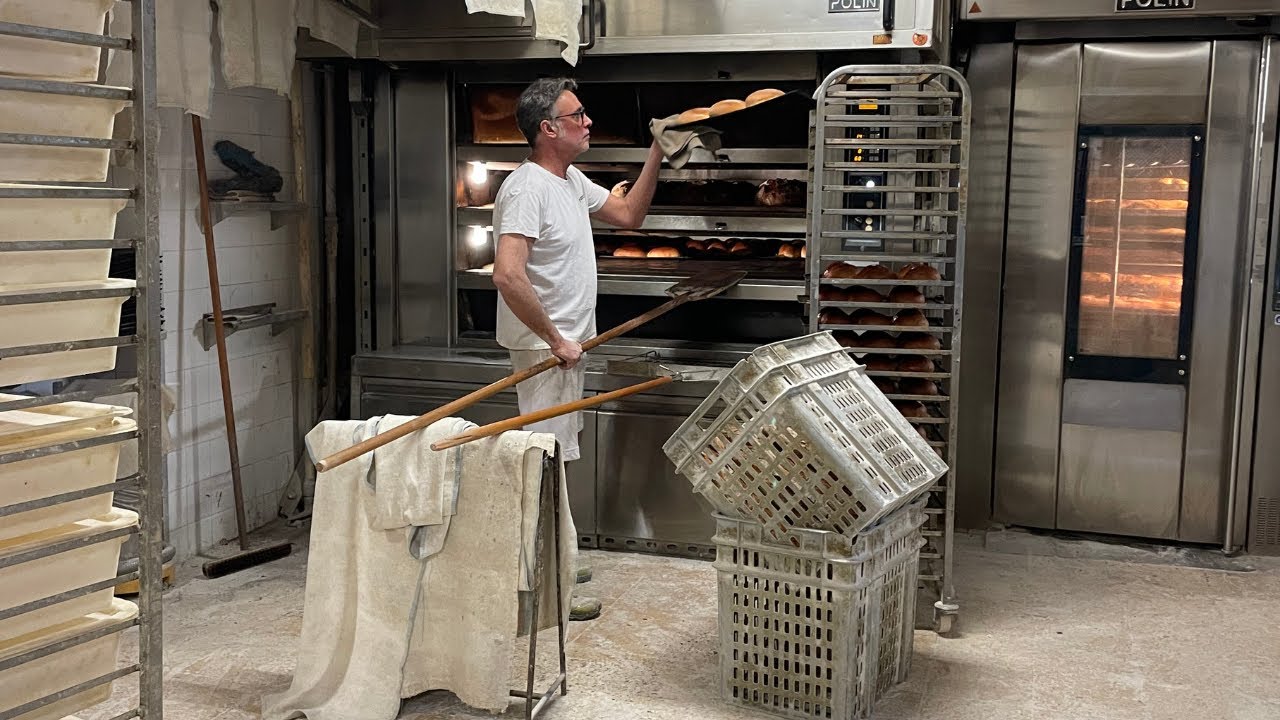 Inside an incredible bakery with underground production! 4th generation Forn Sant Joseph