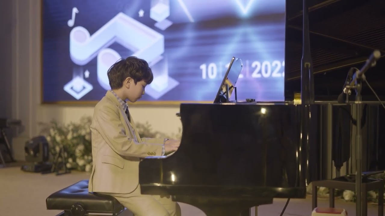 Piano - Valse Favorite - W.A.Mozart. Hoàng Phong