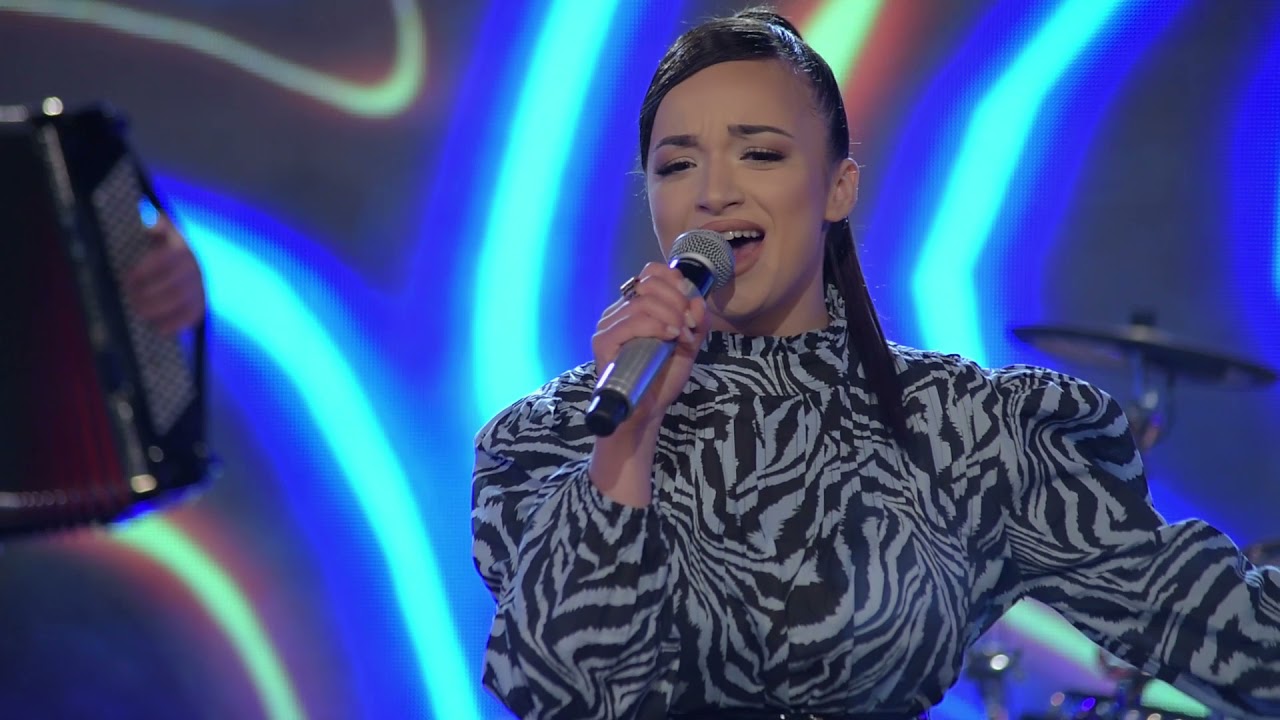 Mimi Jovanovska i Grupa Molika - Kamen da bese (Art Studio Production Live TV Show)