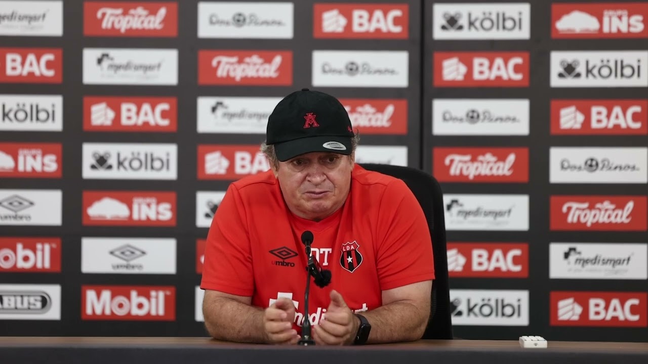 Conferencia de prensa de Óscar Ramírez previo al Clásico Nacional entre Alajuelense y Saprissa