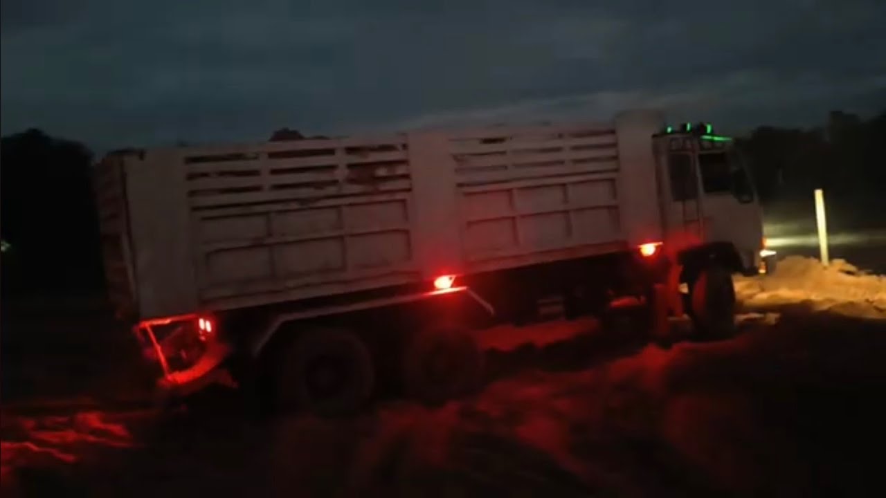 FN527 แรงเกินดินเปียกๆๆขึ้นเท่ชั้นสองได้สุดเกิน HITACHI EX200-2
