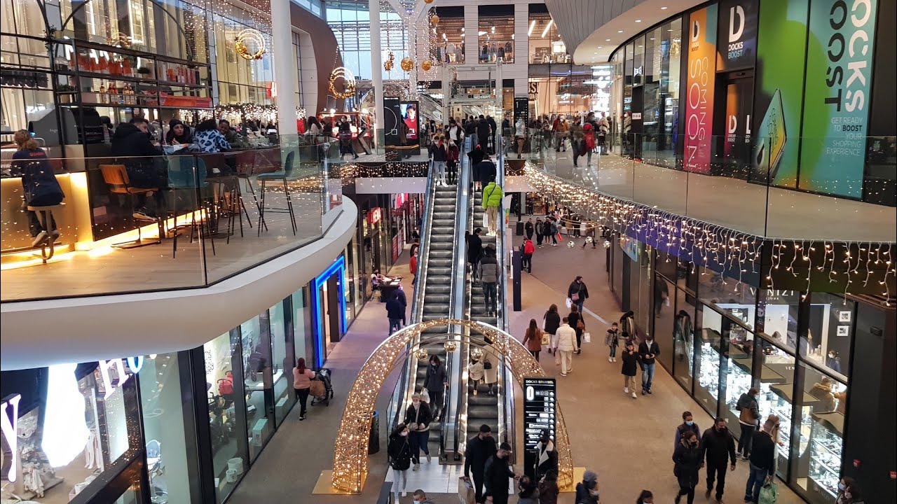Samedi après-midi à la patinoire du Docks Bruxelles🎅 🎿🛷❄☃️⛸ بدينا العطلة بتزلج في حلبة الثلج🎅