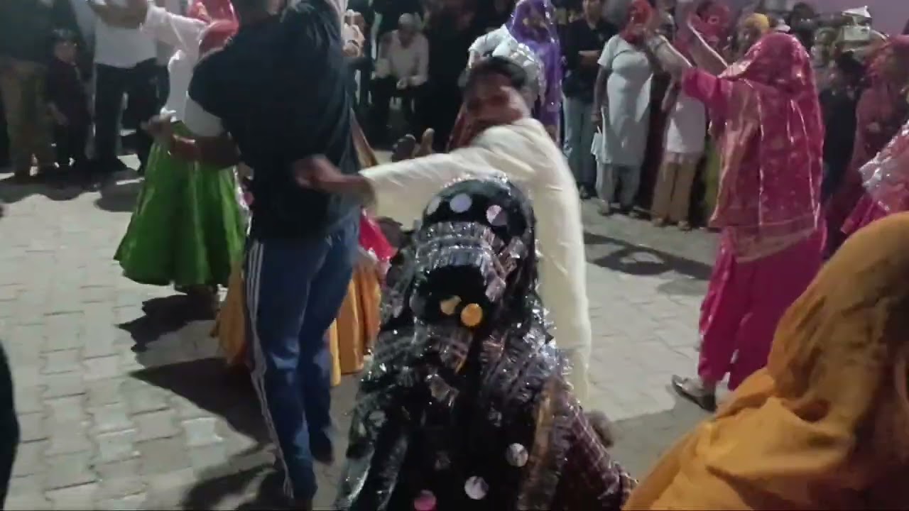 # जाजरू गाँव की होली छोरा ने डुम मचादी