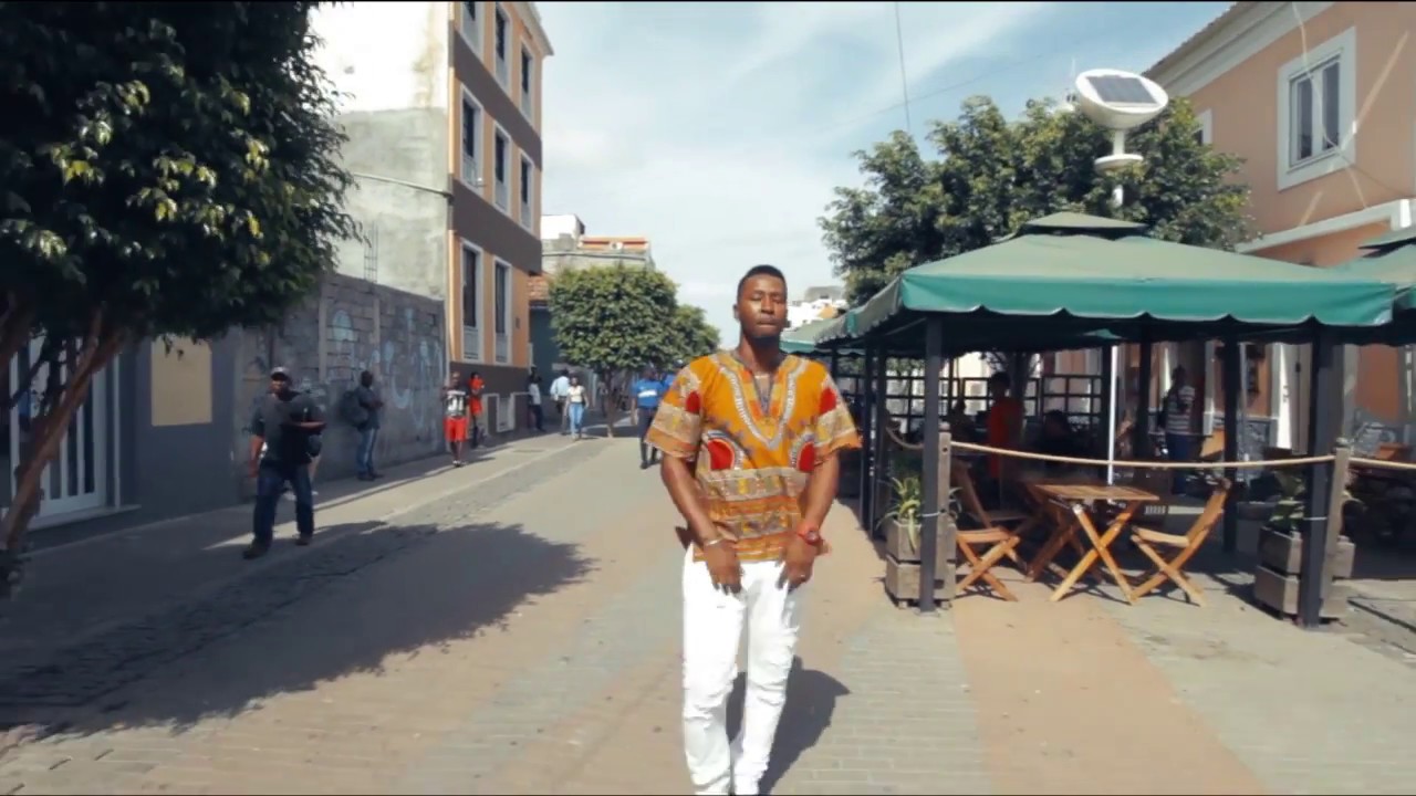 Hélio Batalha - NKre Tem ft. Ravidson ( Bandida beats, Guitarra Jorge Almeida).