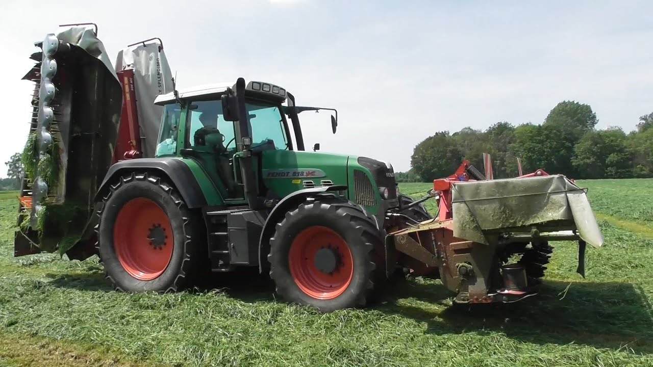 Mowing grass with Fendt & Lely