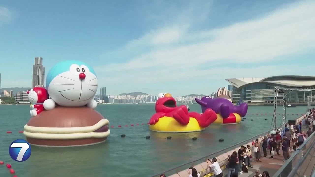Hong Kong's inflatable parade features Elmo, Grimace | WHIO-TV