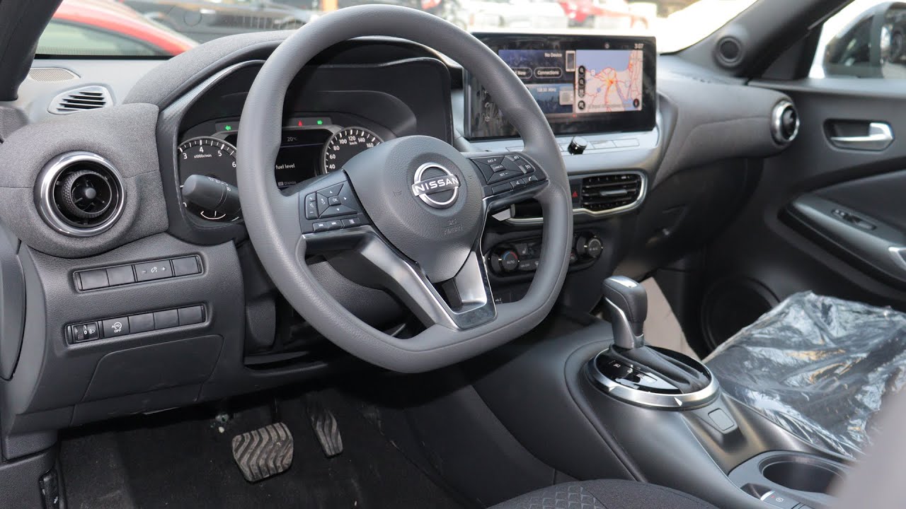 Nissan Juke 2025 Acenta, Solid White Interior обзор