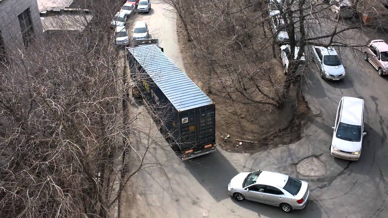 Как правильно проехать поворот на фуре