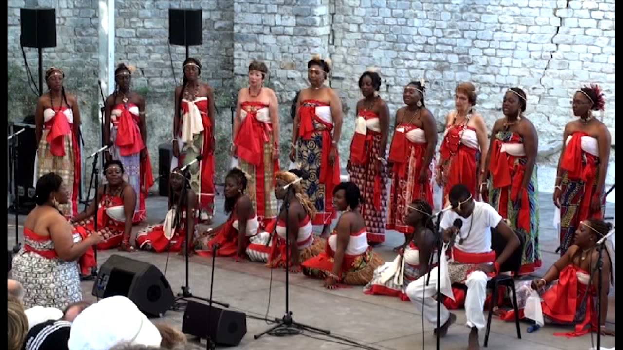 trad. arr. Sophie Damas: Orema rwé ngalo - Le chant sur la Lowé-Gabon; Yveline Damas