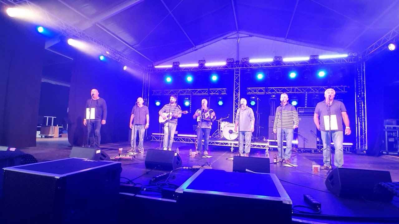 Fisherman's Friends @ Looe Live, No hopers, jokers and rogues.