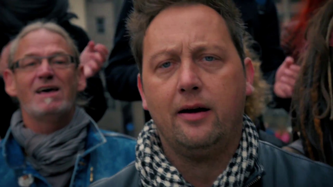 LAX - Niemols Allein (Offizielles Video)