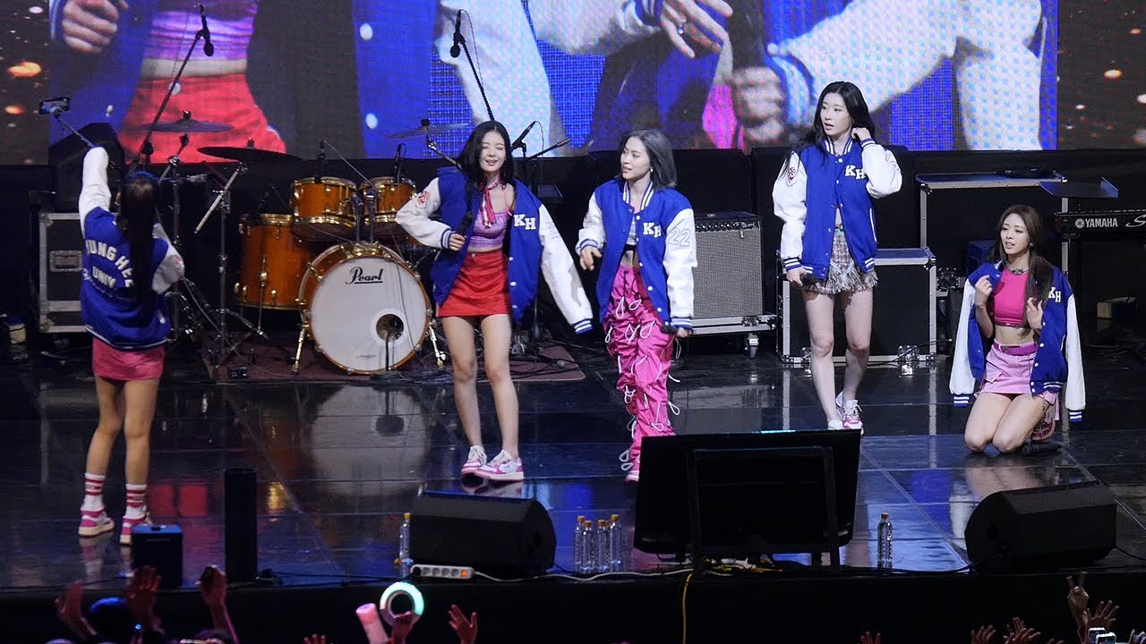 경희대 자켓 입고 호응 유도하는 ITZY (있지) @ 경희대 축제｜220928