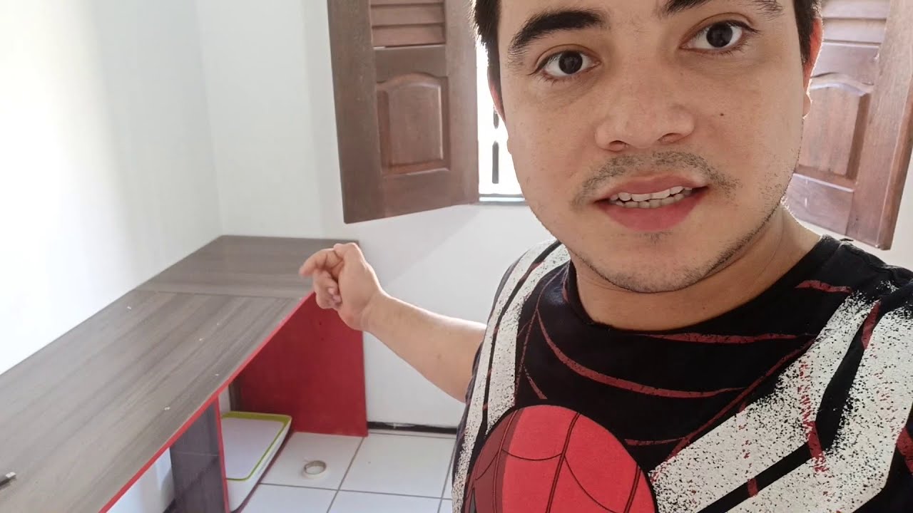 MESA GAMER FAÇA VOCÊ MESMO DIY SÓ GASTEI 20,00 COM  MATERIAS RECICLADOS