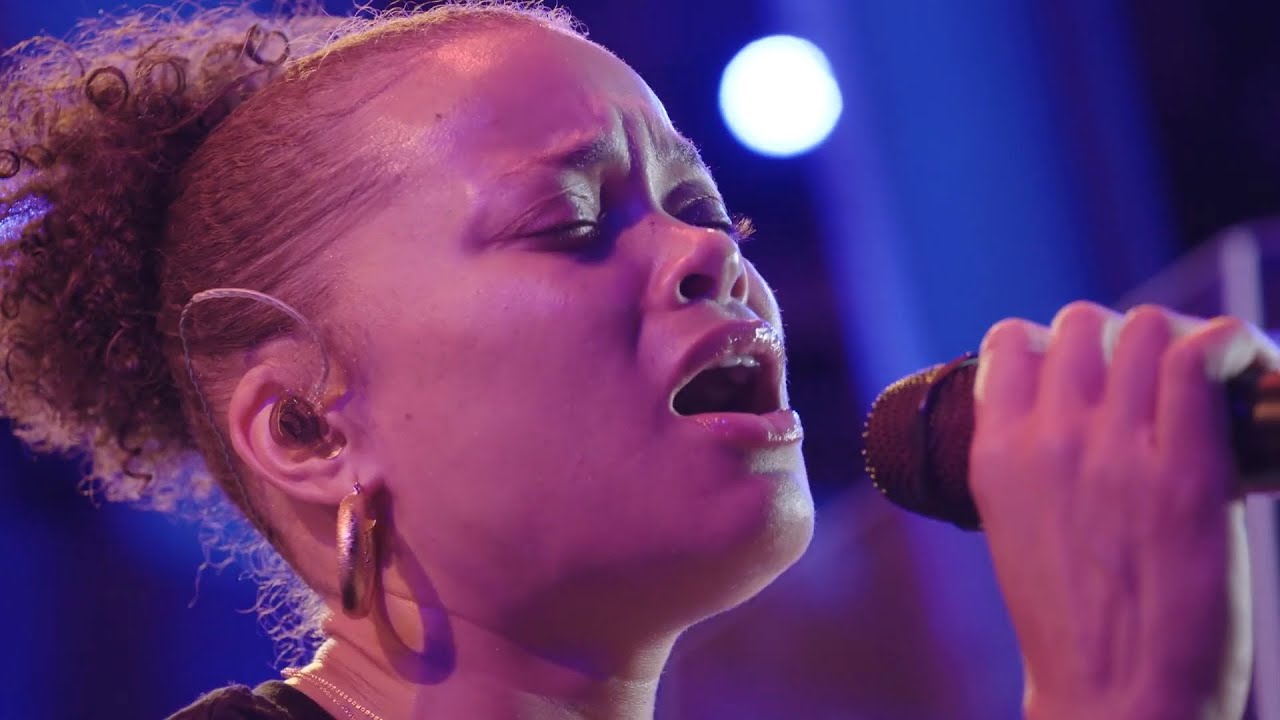 Andra Day sings 