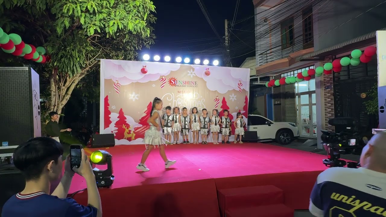 FASHION SHOW - NOEL 2025 - SUNSHINE ENGLISH TOWN