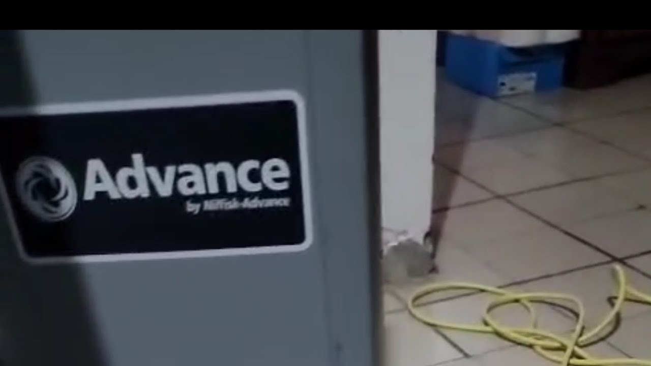 Advance Spectrum 12P Commercial Upright