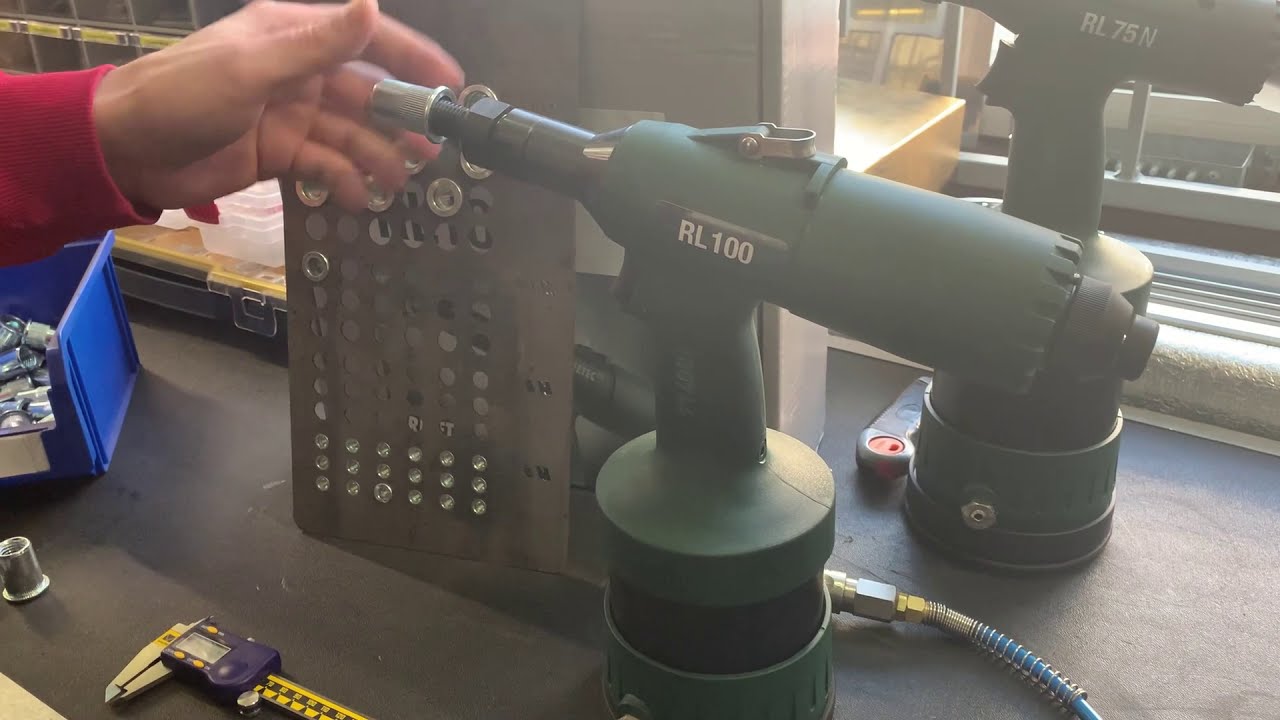 Установка гайки М16 заклепочным инструментом Rivetec RL100