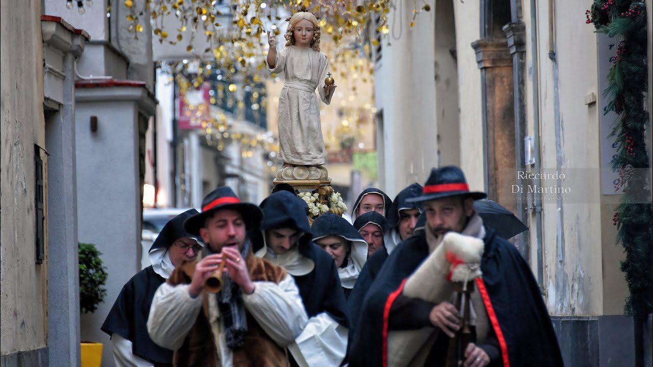 Nella Chiesa del SS Rosario Sorrento zampognari Epifania del Signore 6 gennaio 2026