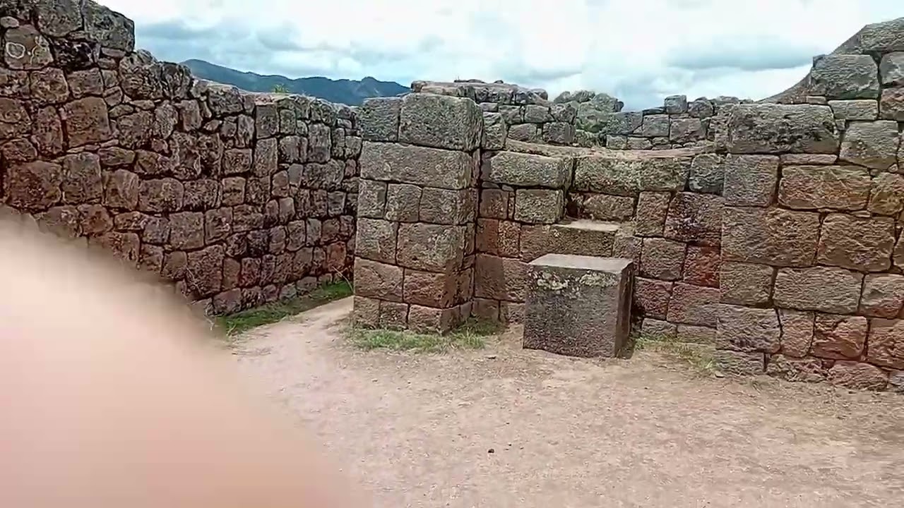 ACUEDUCTO DE TIPON, Cusco, Peru