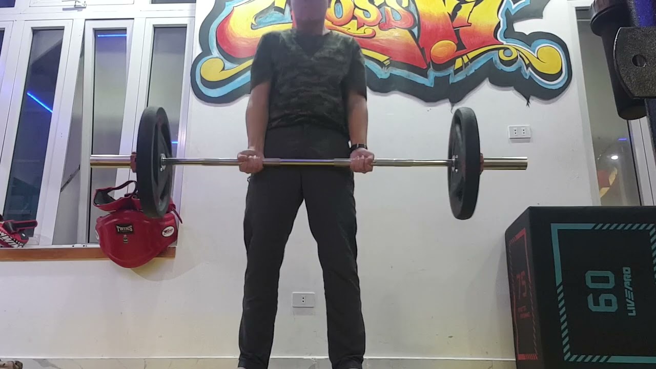 40 kg Cheat Barbell Curl