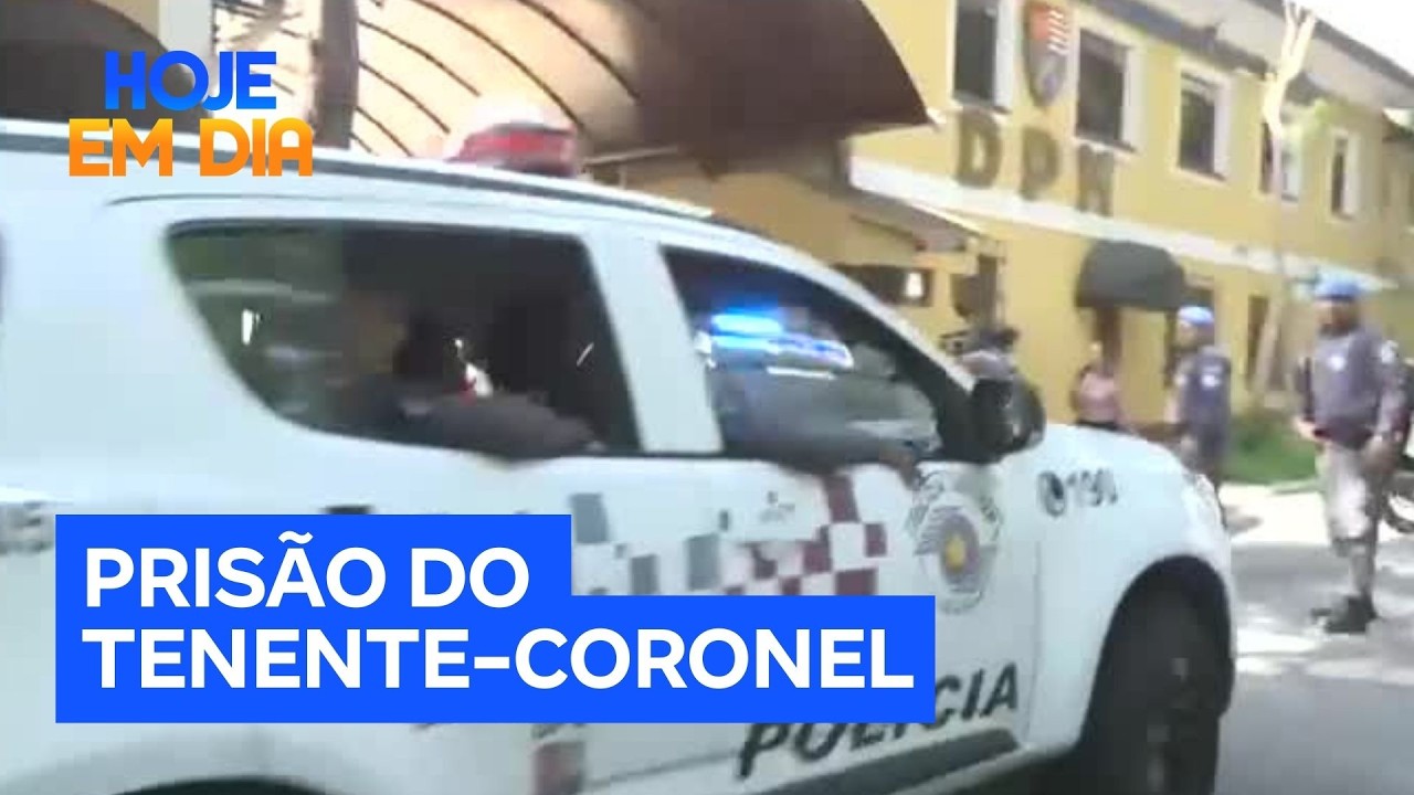 Tenente-coronel Geraldo Neto chega &agrave; corregedoria da PM em S&atilde;o Paulo para prestar depoimento