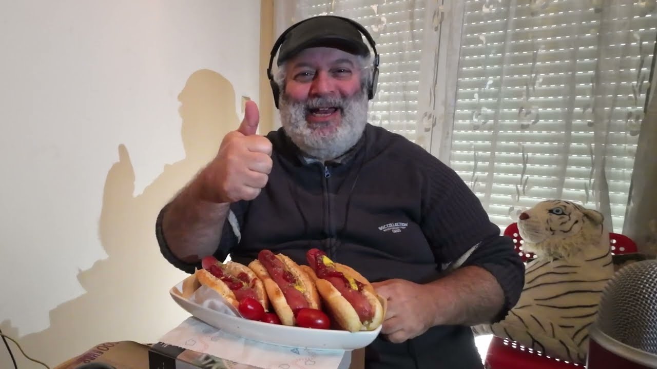 HOTDOG γουντυ γουντυ!Καλη μας ορεξη! #ελατεναφαμεπαρεα #χοτντογκ #γουντυγουντυ #τρωωδυο #frutotrela