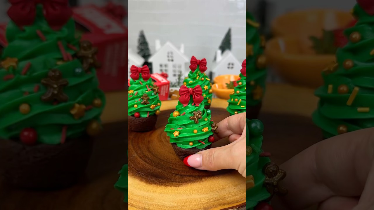 Christmas brownies #christmas #christmasbaking #holiday #holidaybaking #christmascookies #brownies