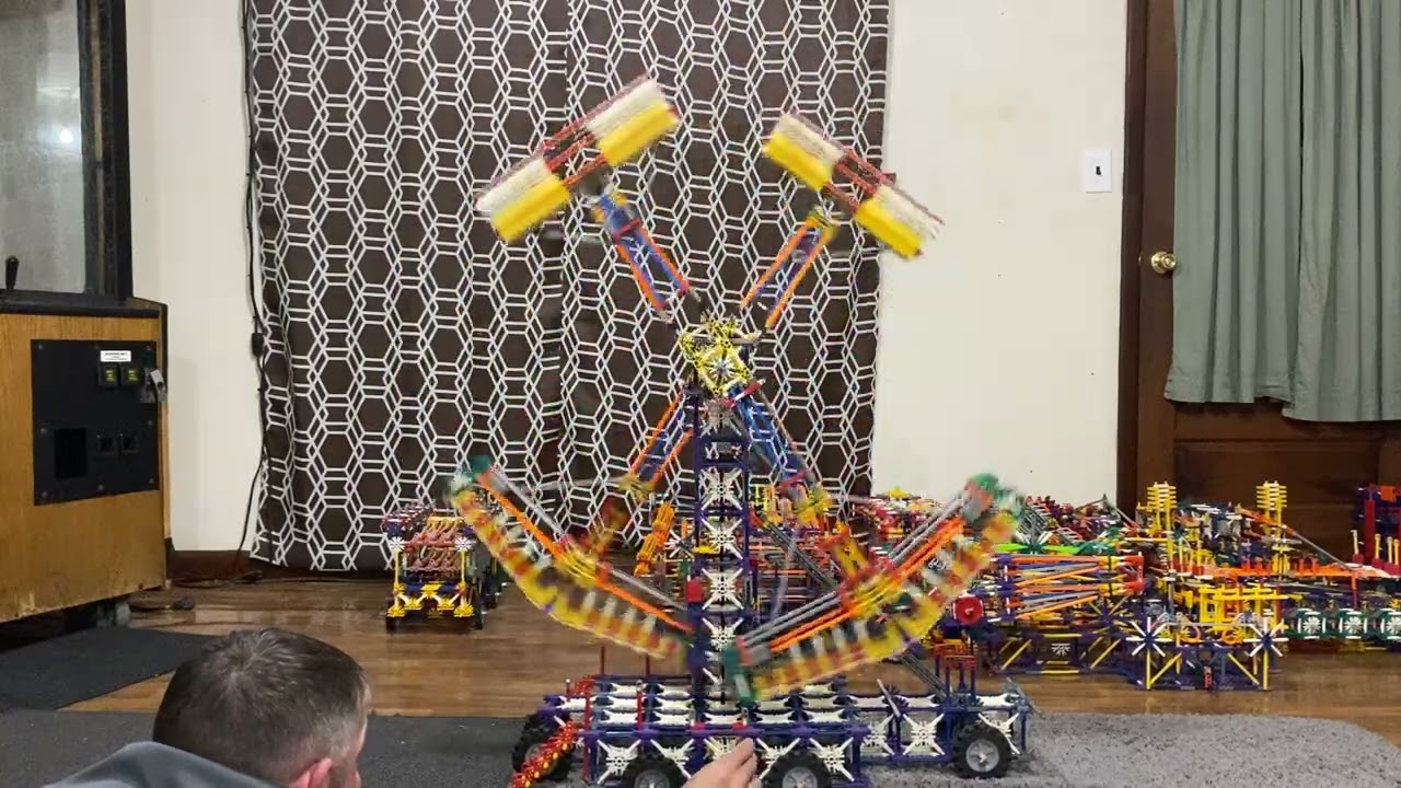 My Knex Kamikaze / Skymaster With Larger Improved Cages / Gondolas (In Action) 
