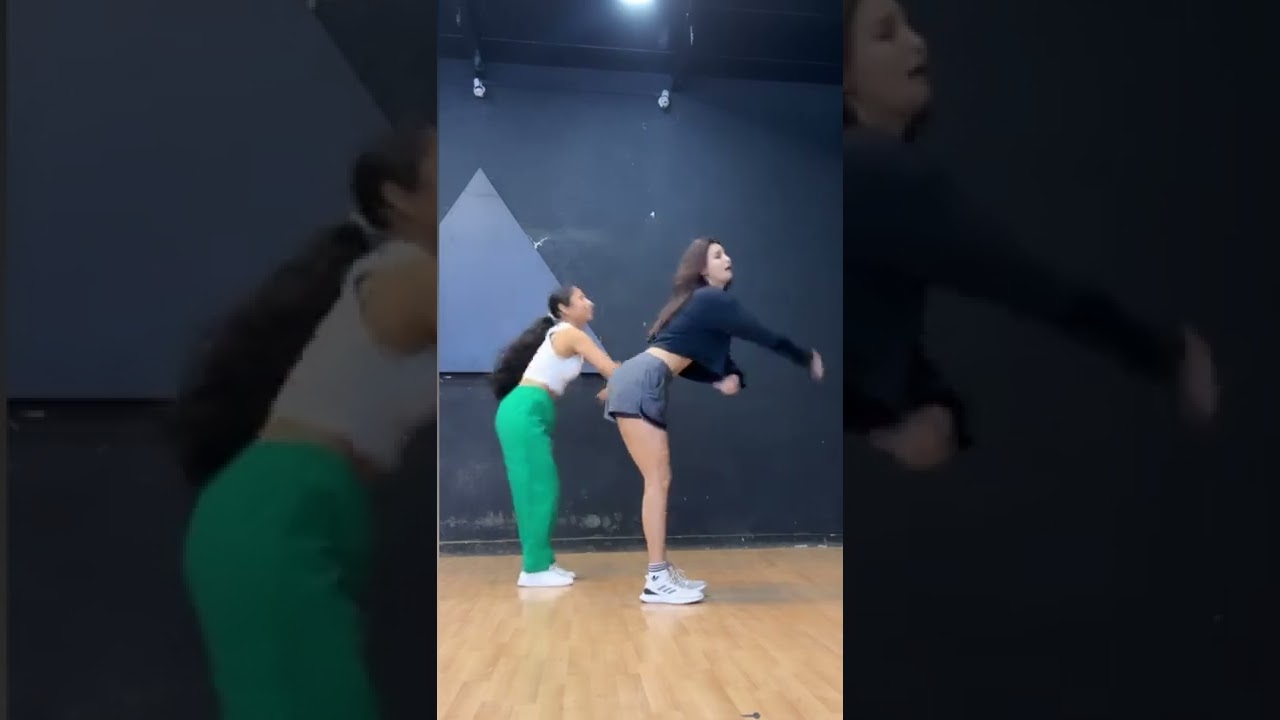 Daisy Shah Dances On #SaiyanDilMeinAanaRe Song | Daisy Shah Dance Reel #Shorts #Dance #TrendingDance