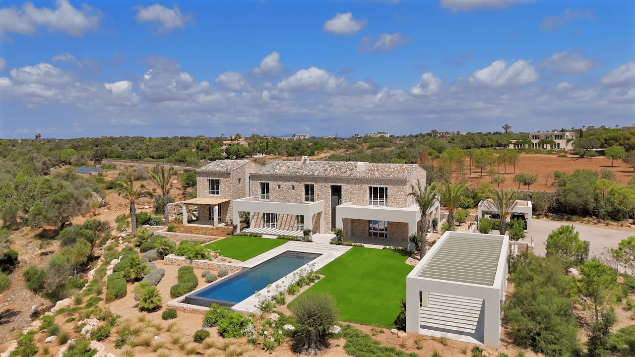 Lujosa finca de nueva construcción con piscina infinita de 60 m² y vistas al mar cerca de Santanyí