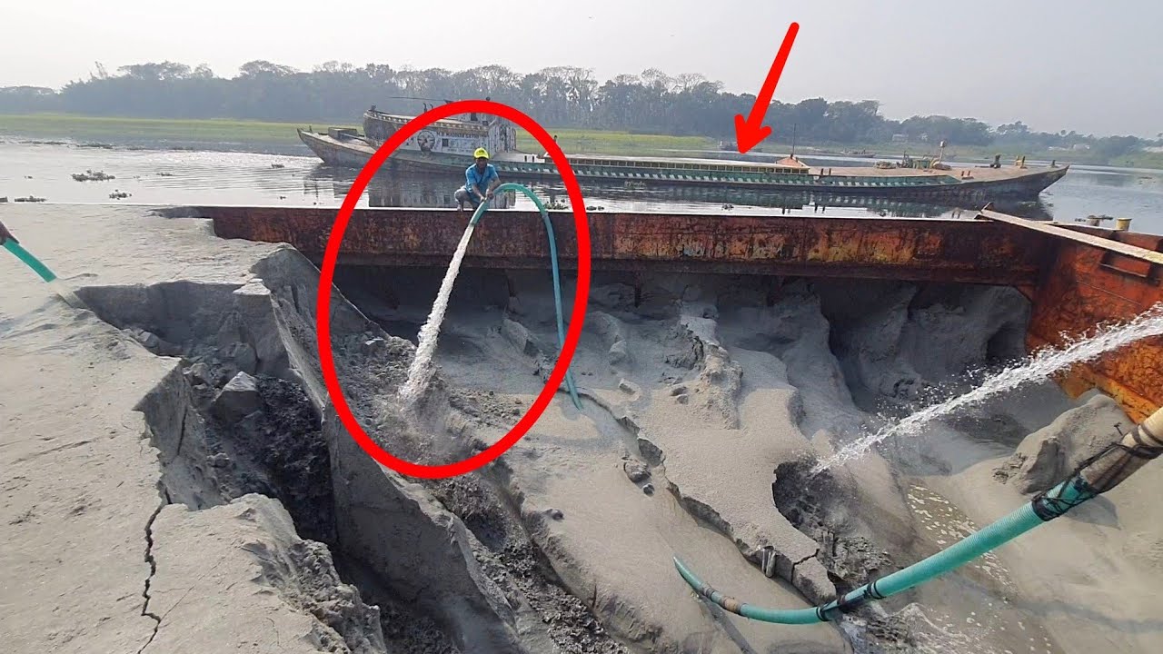 Unloading sand form ship barge unloading video unload sand from big barge ship 425 (22 Feb 2026)