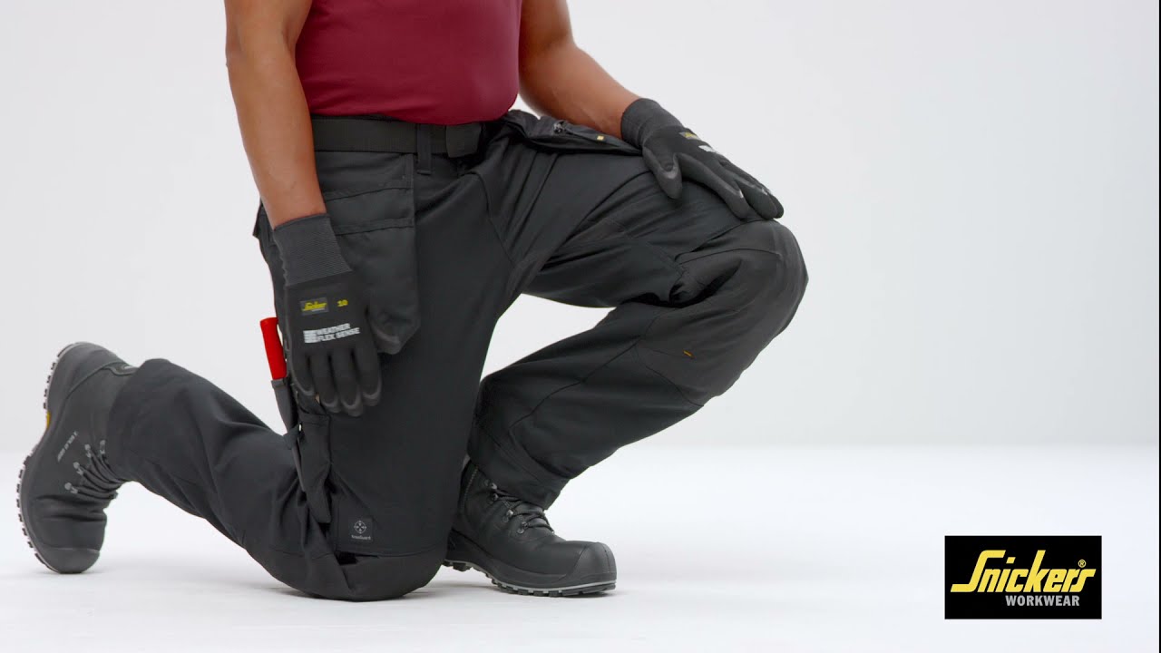 Snickers Workwear | 6224: Durable work trousers with holster pockets.