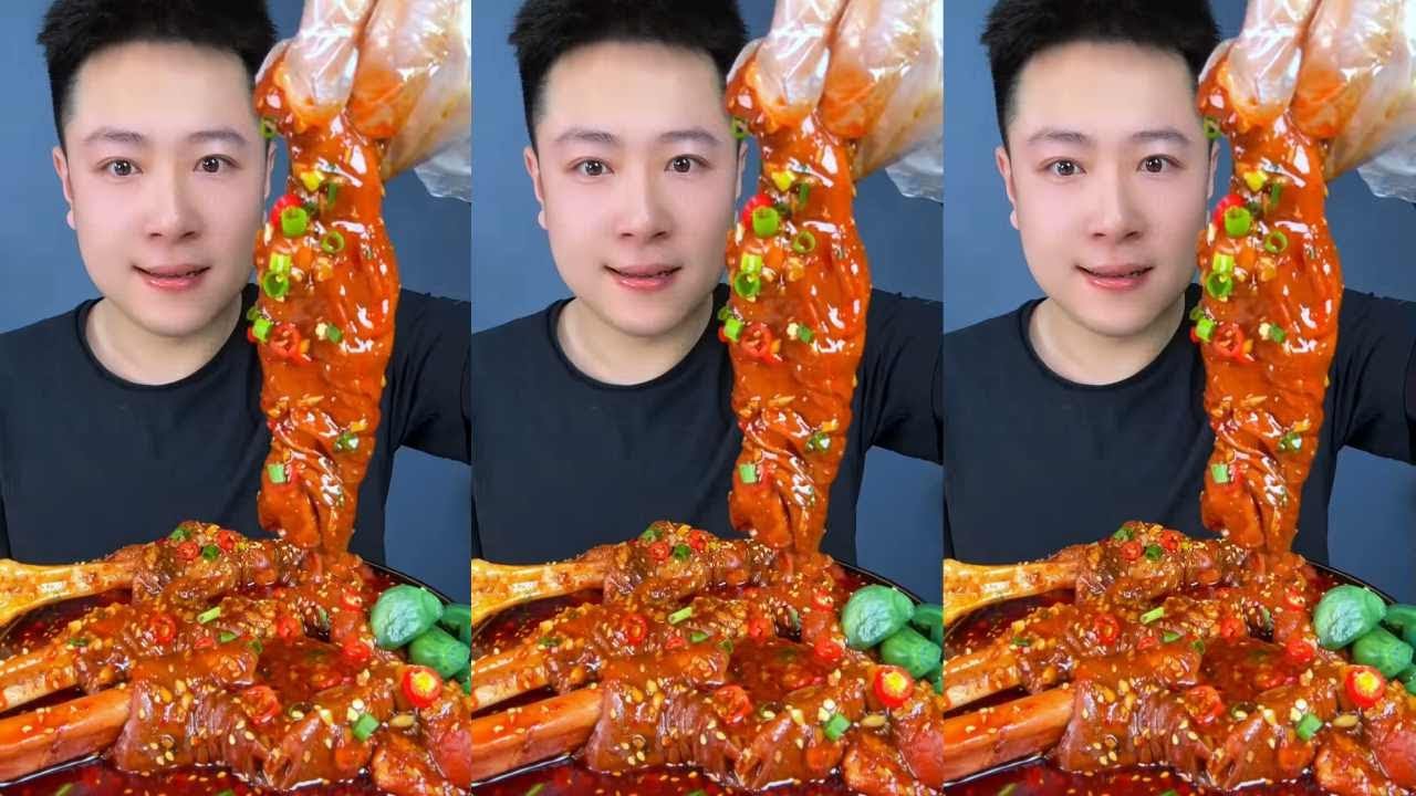 Immerse yourself in the delicious and spicy beef tendon!
