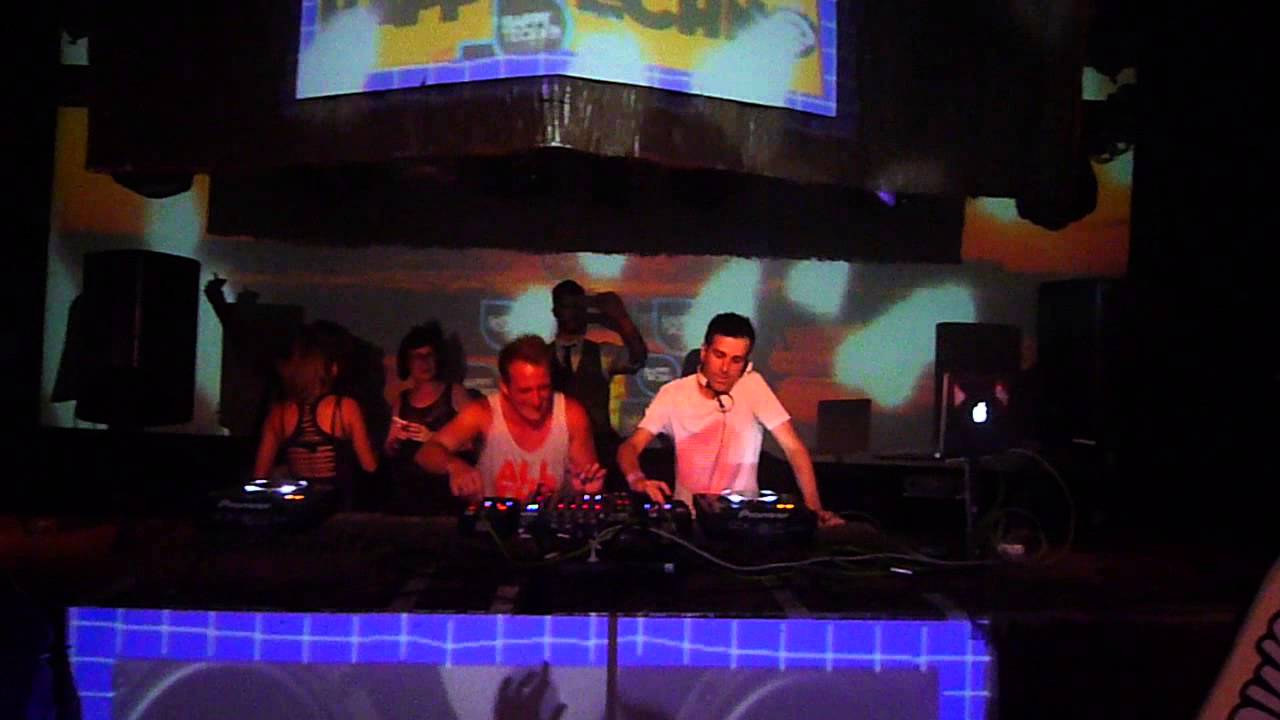 Dualitik presents_ FreshBeats @Happy Techno at CityHall