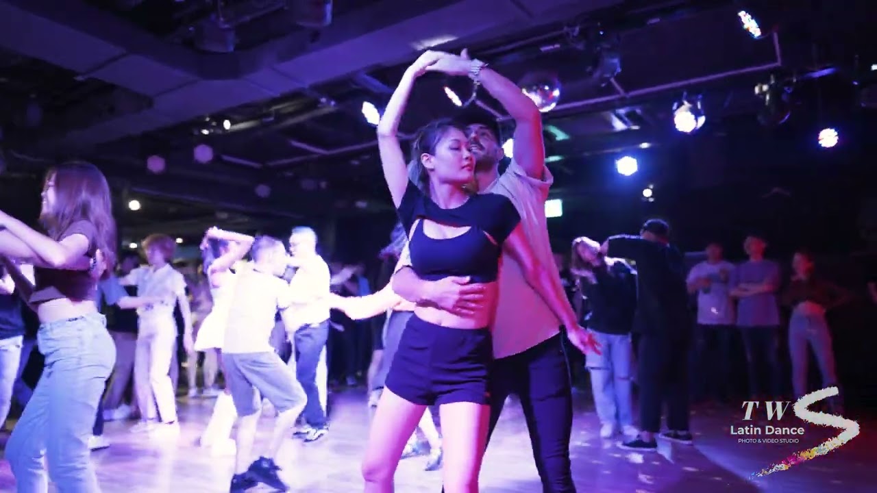 Gero y Lauren Bachata Dancing, 게로 & 로렌 바차타 소셜 Social - 강남클럽 라틴