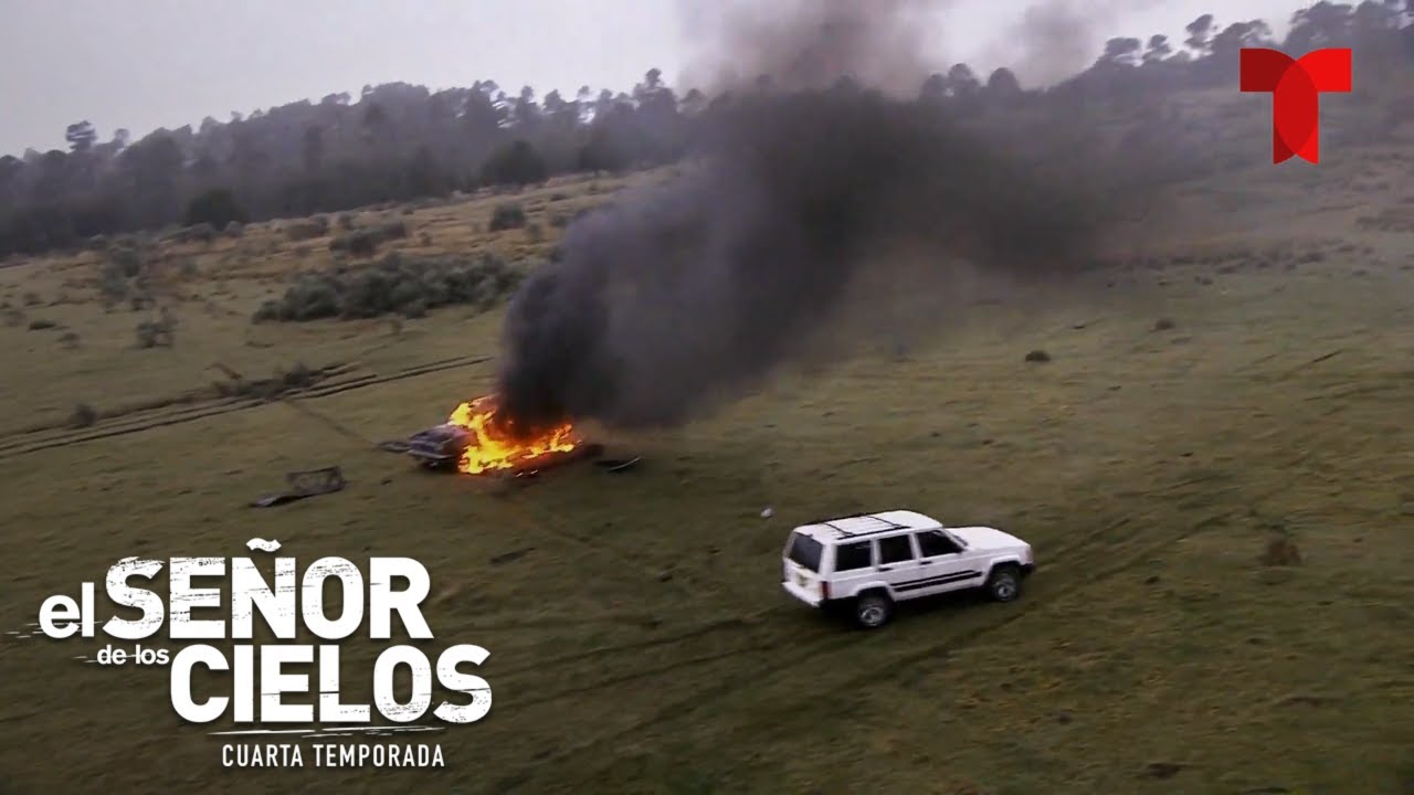Mónica y Víctor enfrentan a La Felina y sus socios | Temporada 4 | El Señor de los Cielos