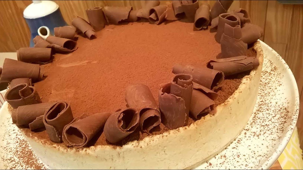 Torta bomba de chocolate en base de coco