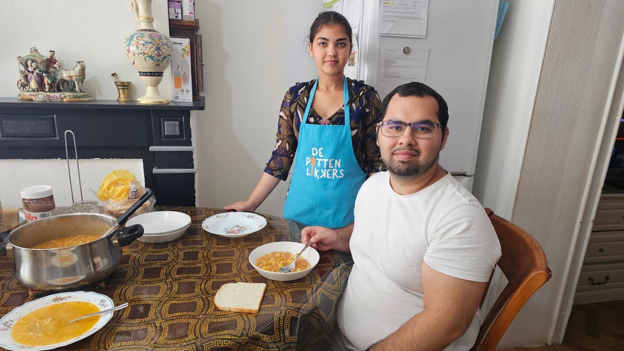 A pregătit Nora fasole uscata și supă cu tăieței de casă.