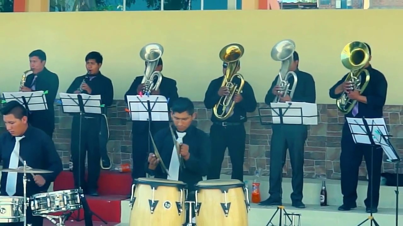 LA PODEROSA BANDA JAZZ AREQUIPA  EN VIVO  - HUAYNITOS VIRAQUEÑOS