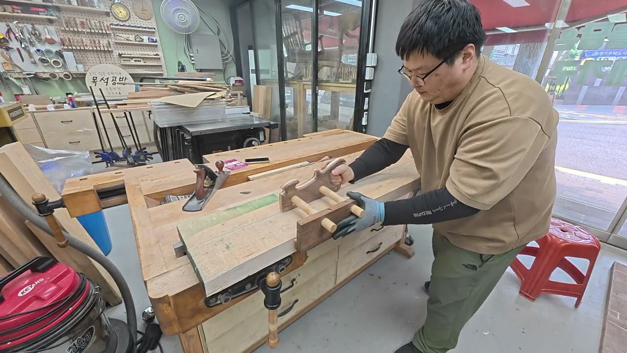 Workbench Build by Hand 5