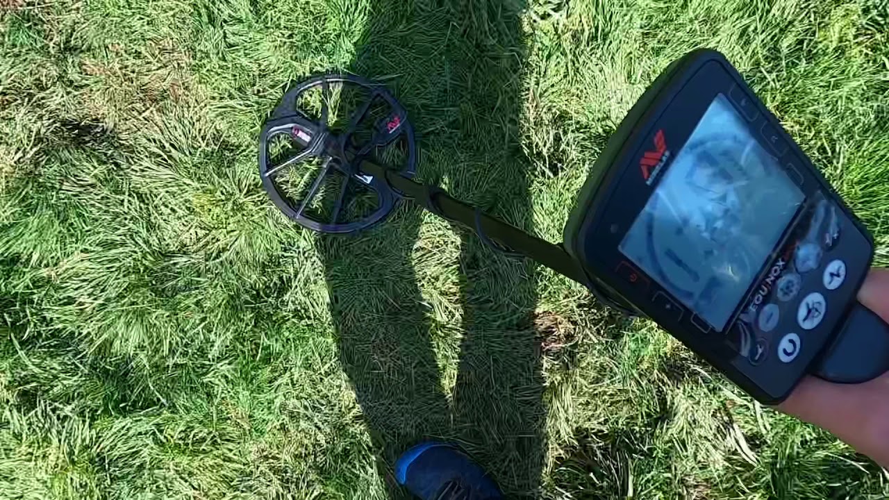 Minelab Equinox 800 Vs. Garrett AT Max on Silver 12” SLQ & Merc