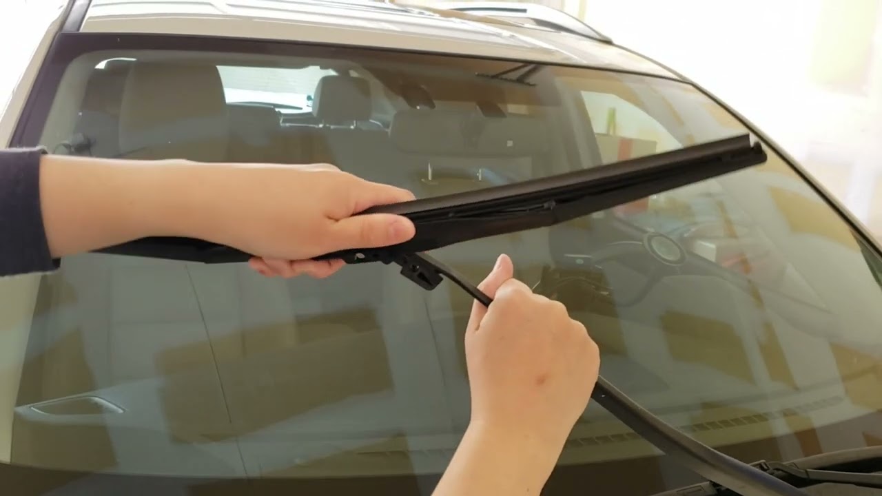 DIY - Replacing the front windshield wipers on Mazda CX-5 (2014)