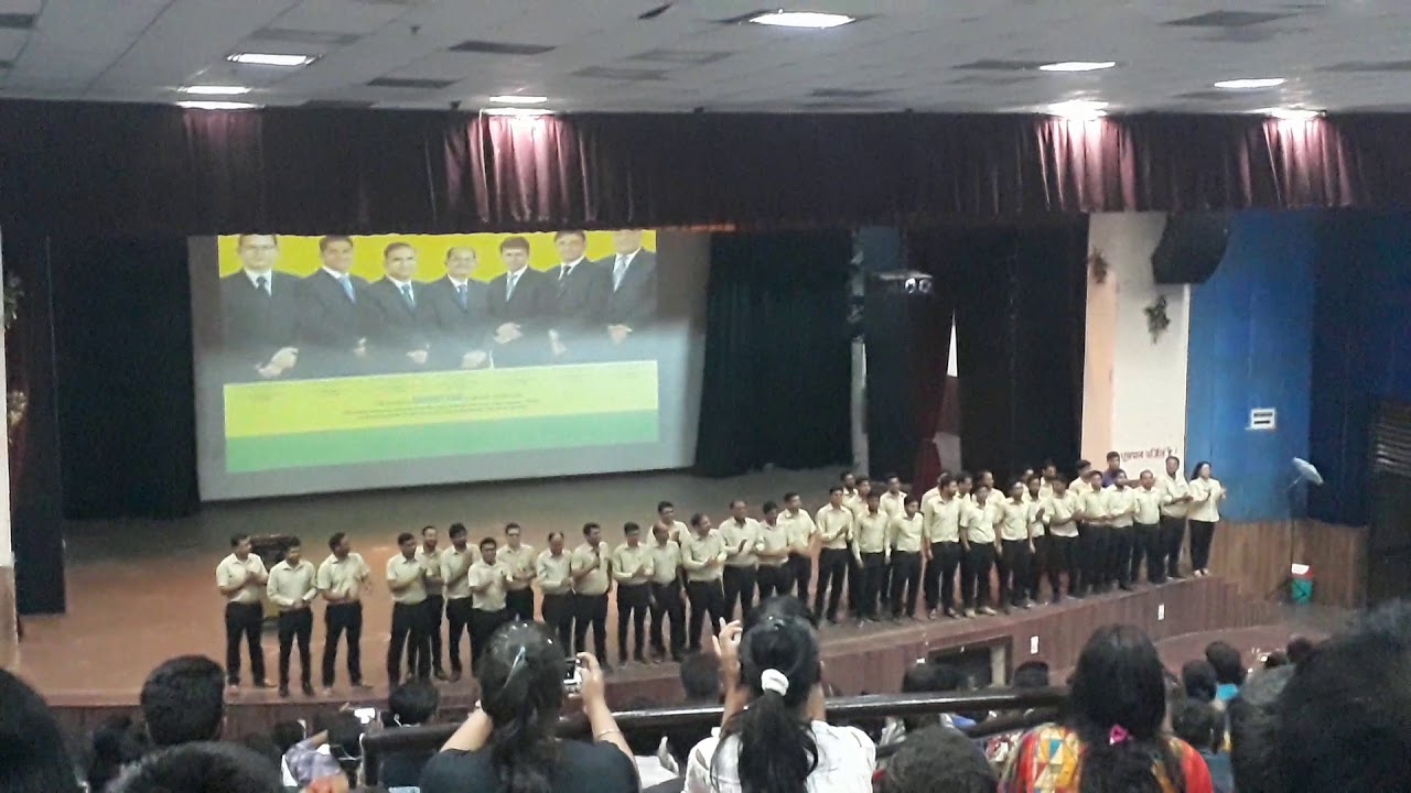 Sarvottam career institute all faculty on stage