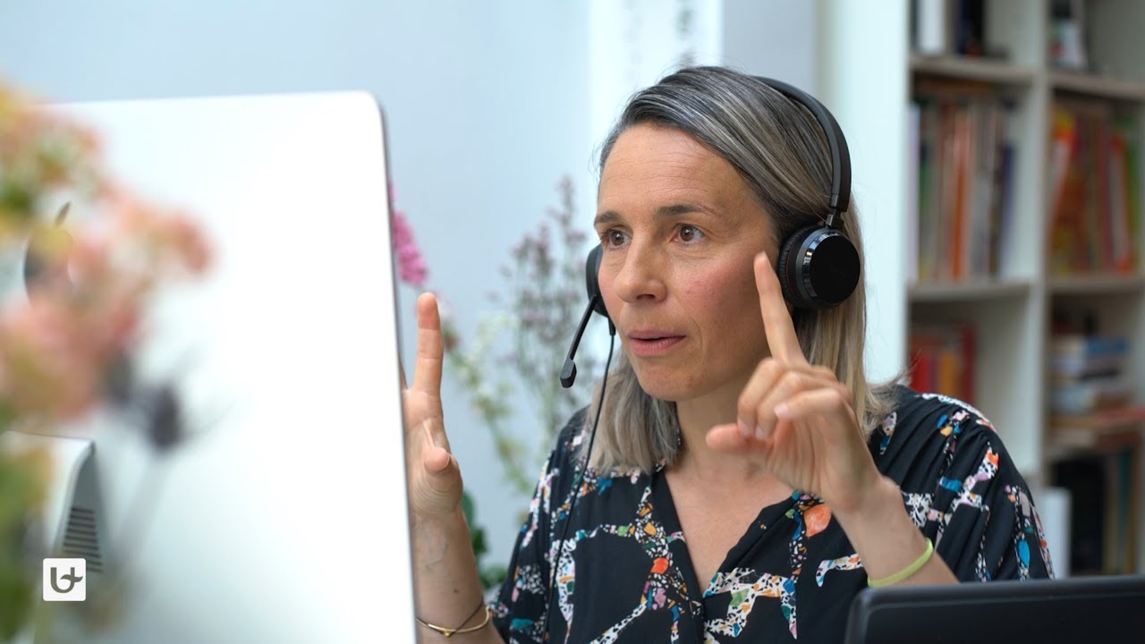 Take a look at an online course at Linguapolis!