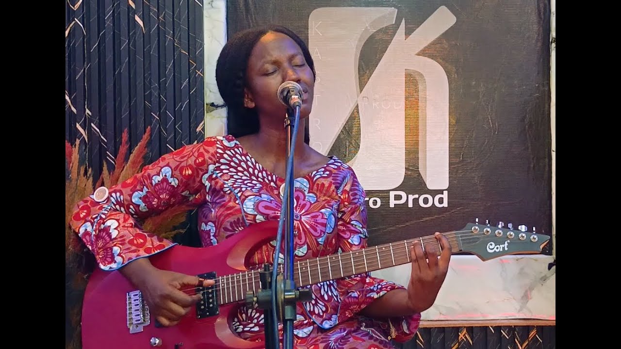 Dieu de paradoxe - Hatthie Kashoba