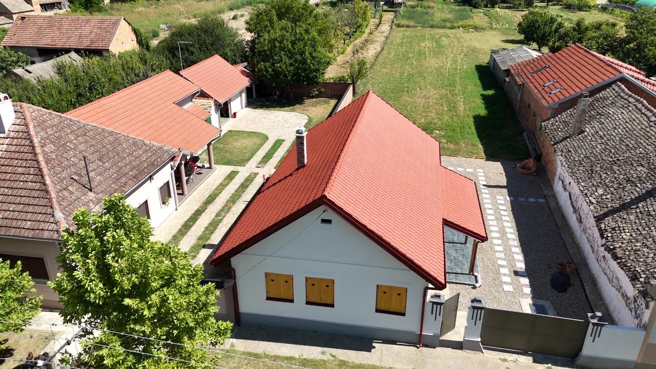 Novi Slankamen - na prodaju autentična vojvođanska kuća