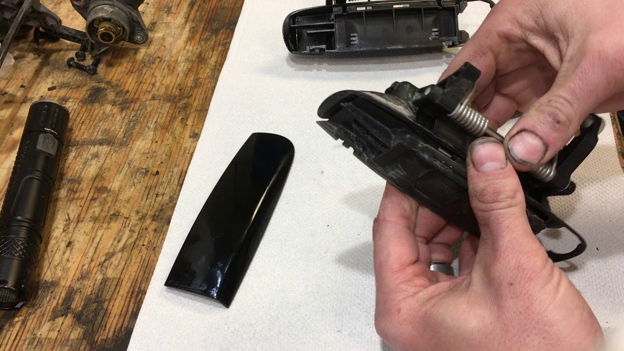 Audi A4 B6/B7 Loose Door Handle Cover Repair