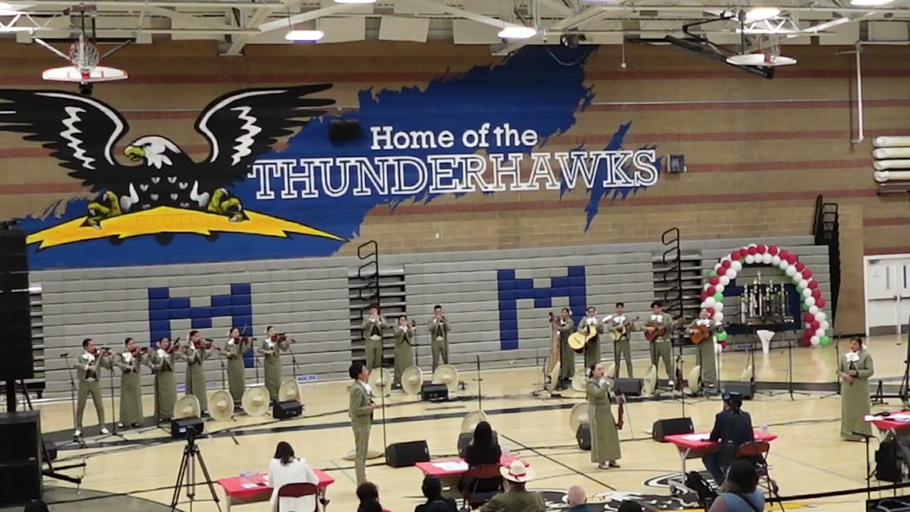 Besame Mucho Mariachi Oro RHS